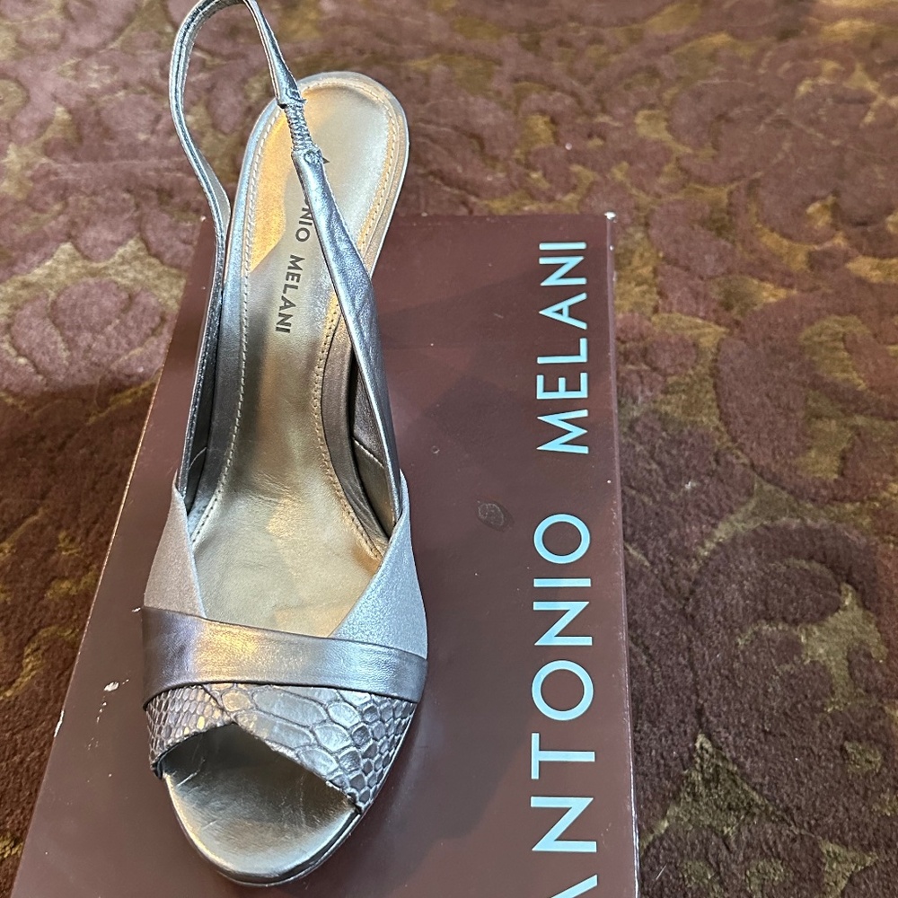 New- Never Worn: Antonio Melani Neomy Heel